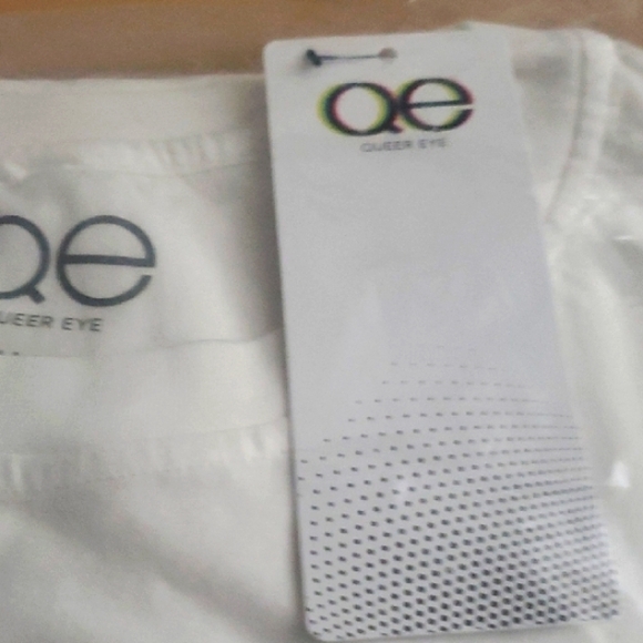 Queer Eye White 'Choose Kindness' T-Shirt - Picture 4 of 6